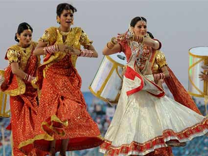 Women’s Traditional Dresses and Costumes of Indian States Women’s Traditional Dresses and Costumes of Indian States