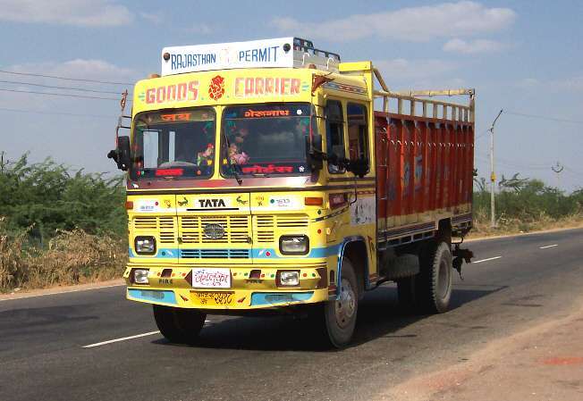 http://www.walkthroughindia.com/wp-content/uploads/2011/07/Tata-LPT-Trucks.jpg