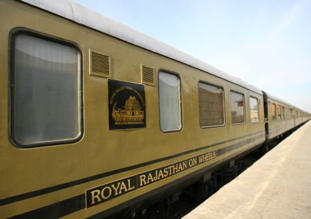 Royal-Rajasthan-on-Wheels