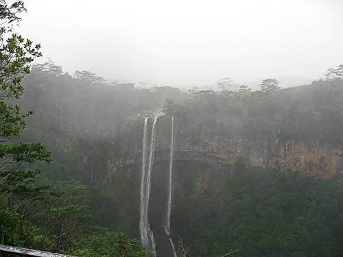 Astonishing- Waterfalls-in-India Astonishing-Waterfalls-in-India