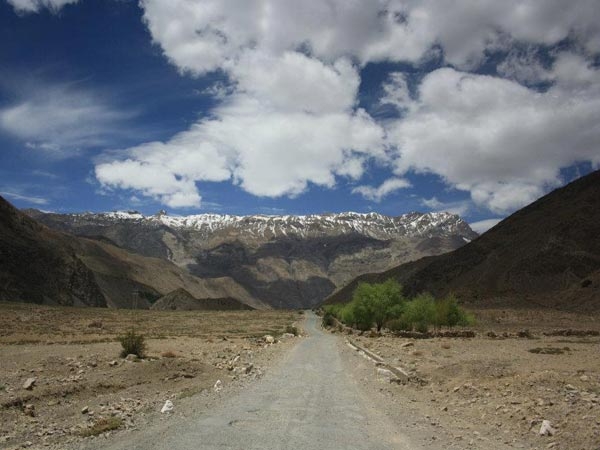 desert-mountain-spiti-valley