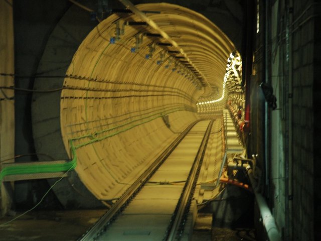 yellow-line-tunnel