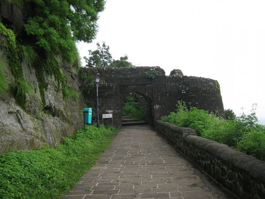 Shivneri_fort