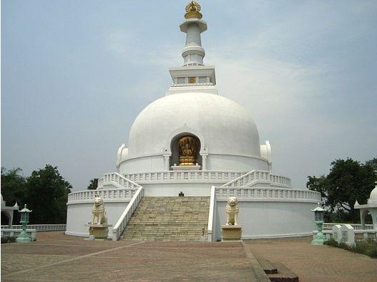 Vishwa_Shanti_Stupa_Vaishali