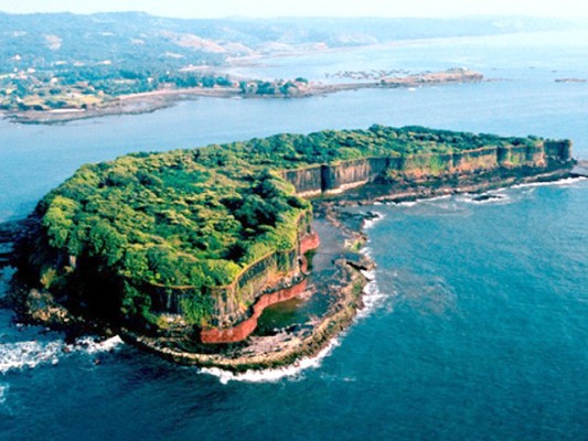 Suvarnadurg_Fort